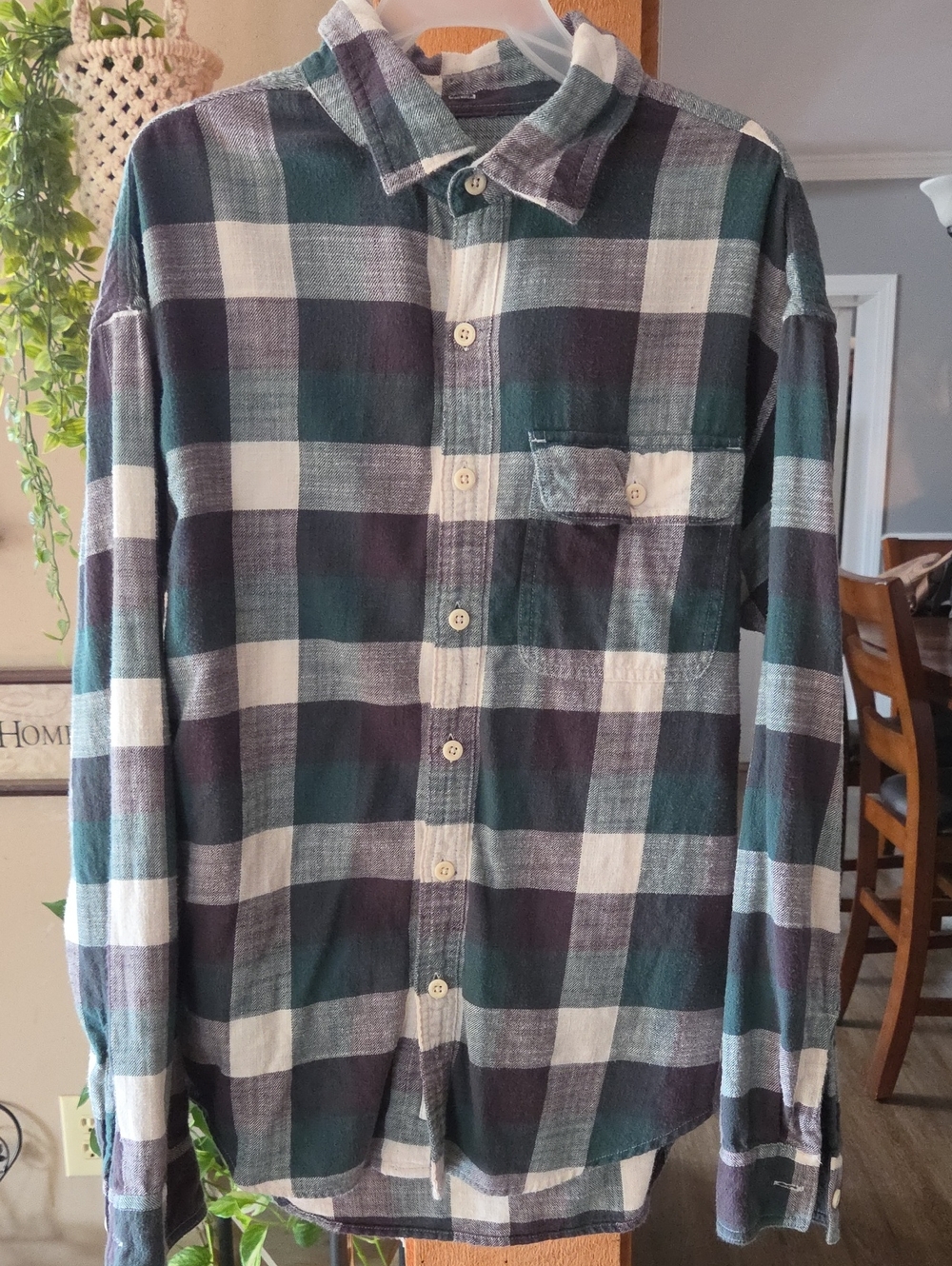 American Eagle Men's Green and White Plaid Button-Down Shirt